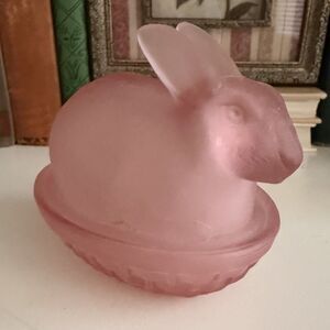 Vintage Frosted Pink Glass Rabbit Bunny On Nest Trinket Candy Dish Easter Small